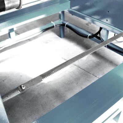 Máquina manual de enrolar rolos de folha de alumínio resistente e durável para embalagens alimentares