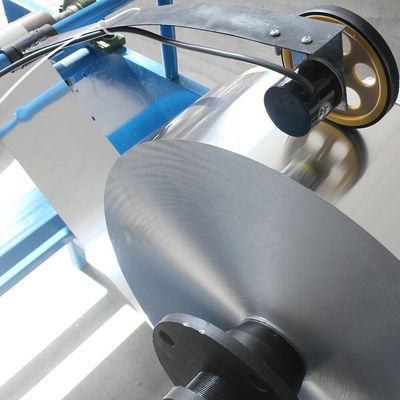Máquina de reconduzir de corte manual de folha de alumínio de largura 100-500 mm para matéria-prima