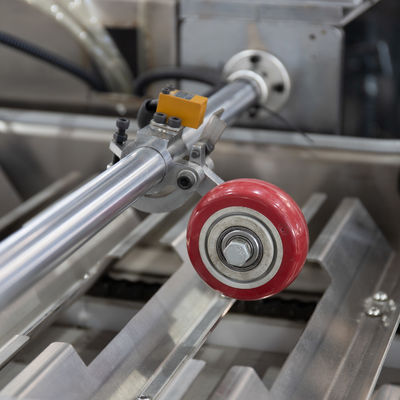 Máquina de embalagem de rolos de filme e folhas de alumínio para embalagens de caixas de 3200*1350*1600mm