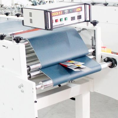 350 mm Max. Largura operacional Máquina de cola de pasta de caixa acionada elétrica para soluções de embalagem