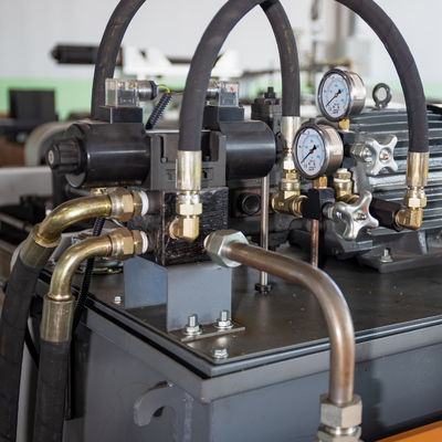 Máquina de prensagem de lâmina de serra semi-automática de alta velocidade para linha de produção de folha de alumínio