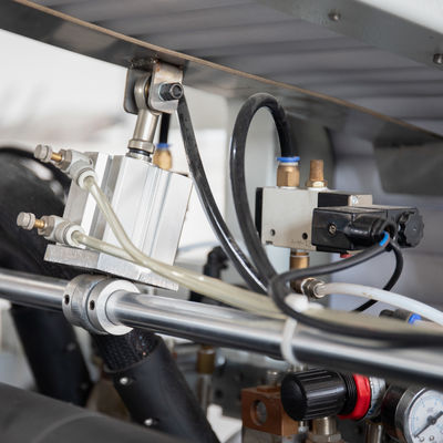 Máquina de rebobinagem de papel de alumínio totalmente automática com embreagem de pó magnético 25N.m