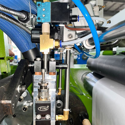 Alimentação fácil de operar 4 fendas Rewinders de papel de cozimento totalmente automático máquina de rewinding papel de alumínio rolha