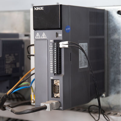 Máquina automática de produção de folhas de alumínio de alta velocidade de 380 V para corte e enrolamento de rolos